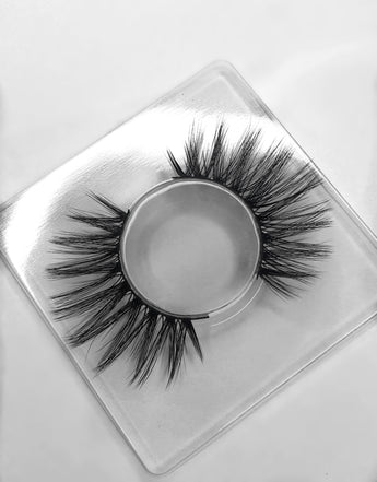 Luxurious handcrafted 3D silk lashes - Setara